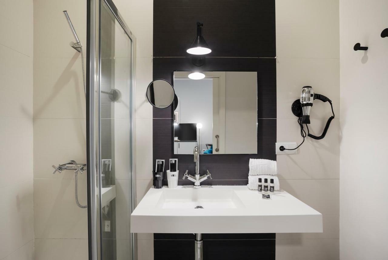 Apartamentos One Shot Conde De Torrejon Севиля Екстериор снимка