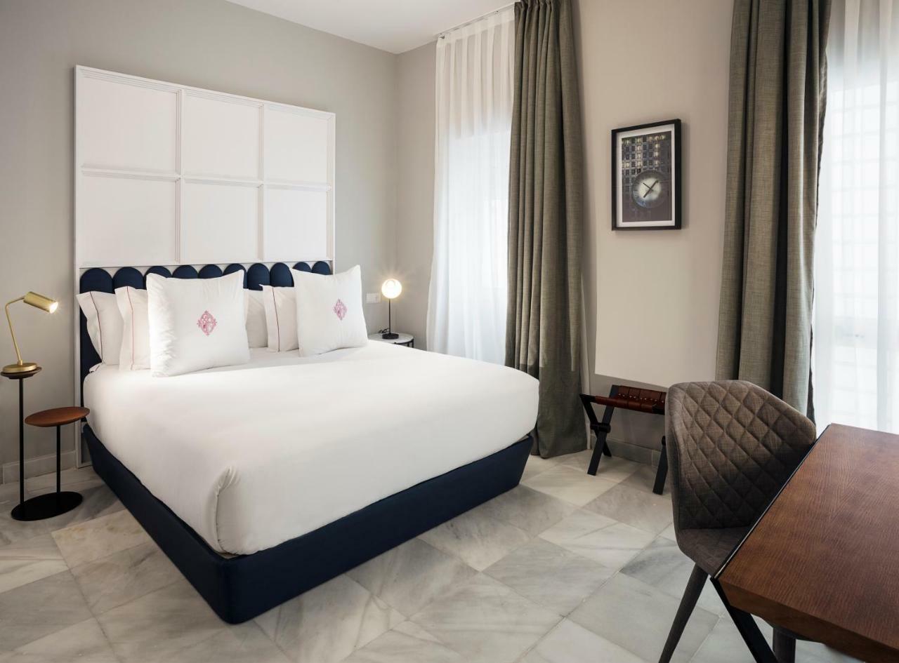 Apartamentos One Shot Conde De Torrejon Севиля Екстериор снимка